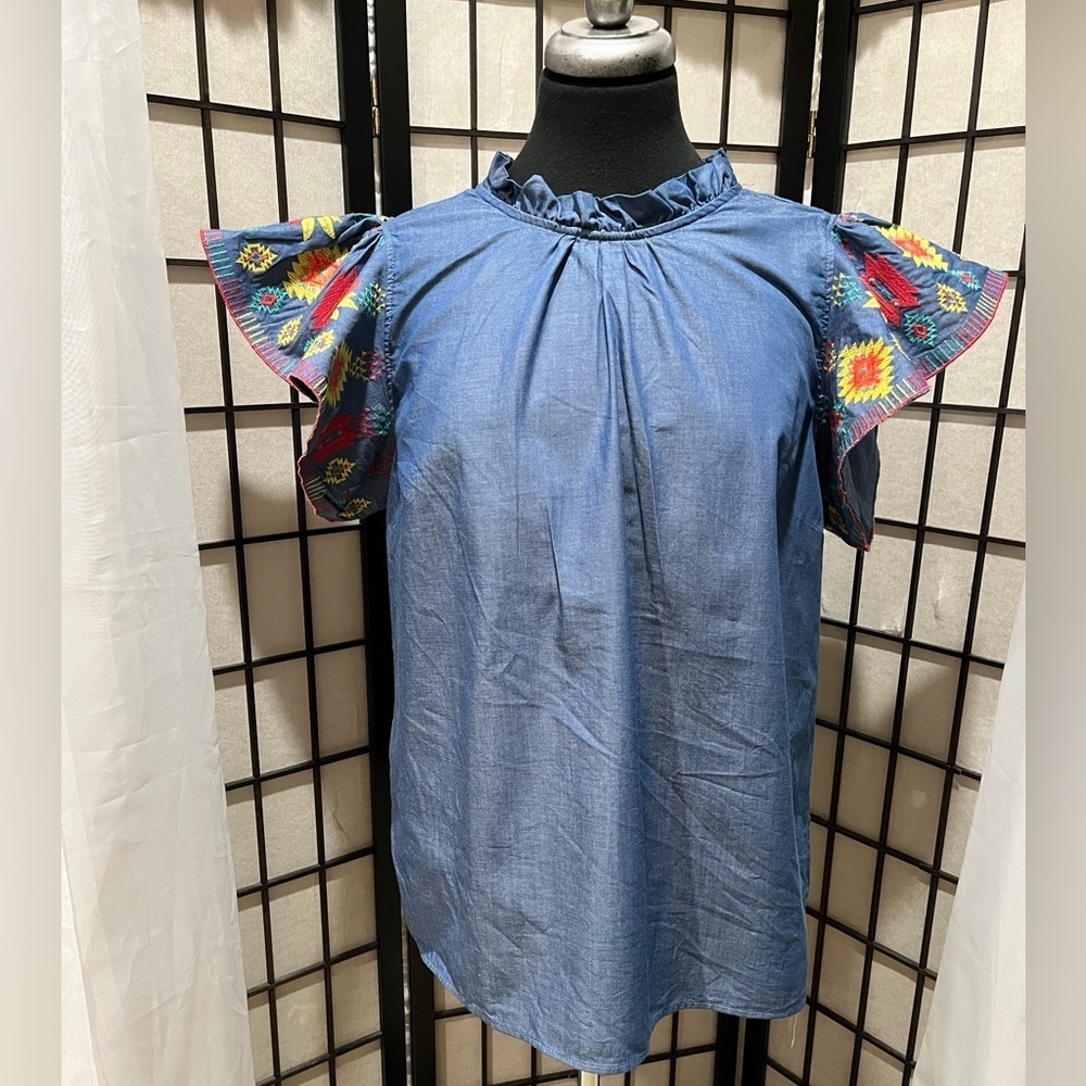 Crown & Ivy  BLUE DENIM EMBROIDERED FEMININE TOP, TRIBAL, WOMEN SIZE XL